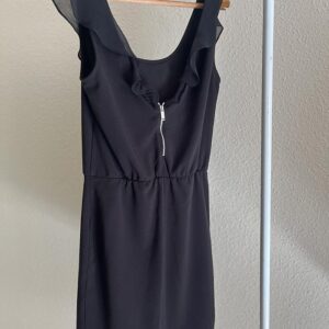 Vestido negro juvenil