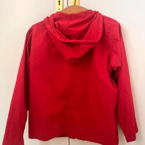 Cazadora roja verano